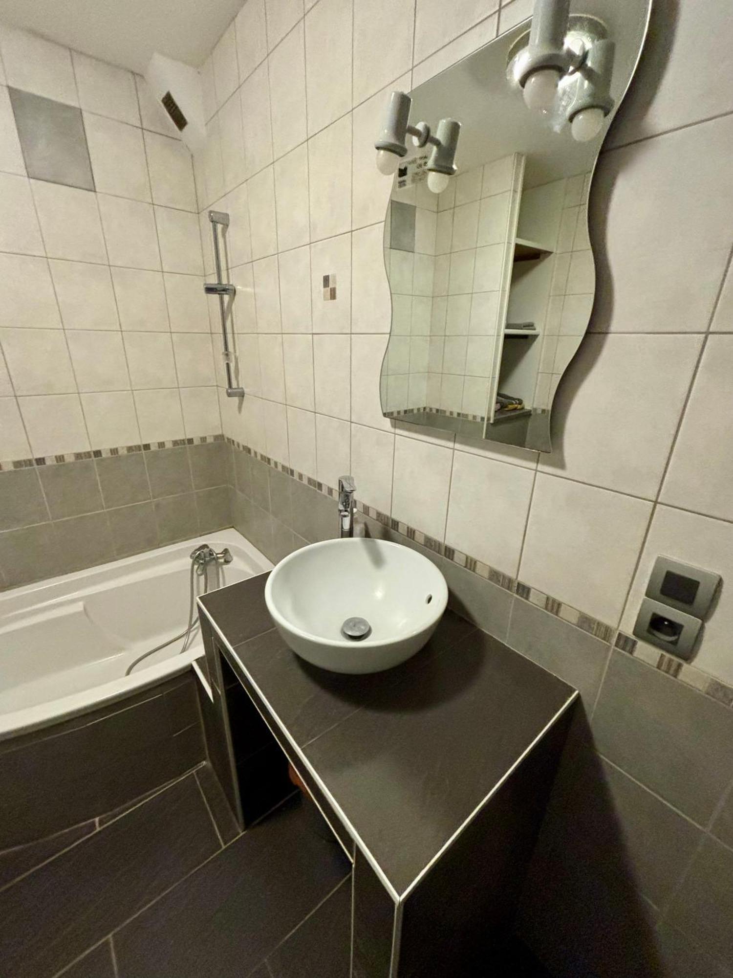 Studio - Baignoire - Pret De Vtt - Lave Linge Le Puy-en-Velay Екстериор снимка